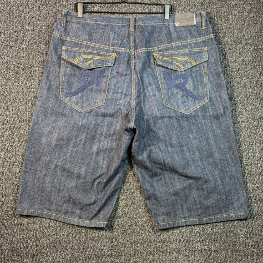 Vintage Rocawear Men 42 Dark Wash Denim Shorts Baggy Y2K Embroidered Flap Pocket